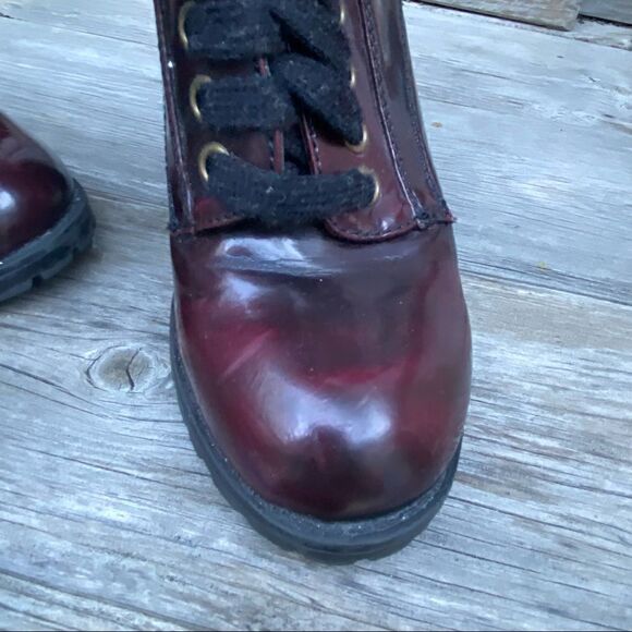 Steve Madden Burgundy Andie Lace-Up Booties size 6 - Picture 4 of 16